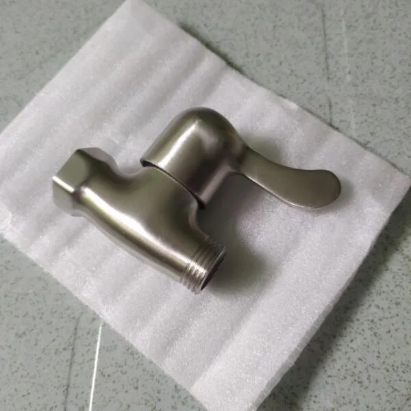 Van khóa nước phi 21 inox